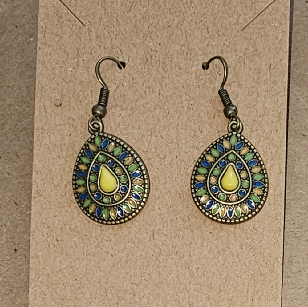 Super cute earrings with various colors
